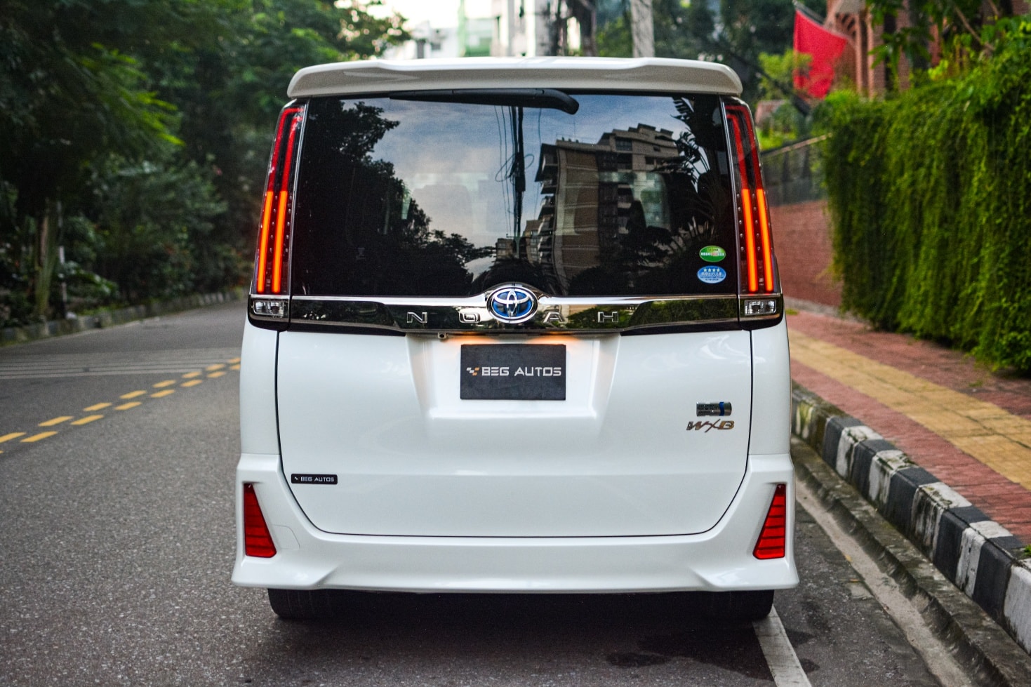 toyota NOAH WXB 2018(06)