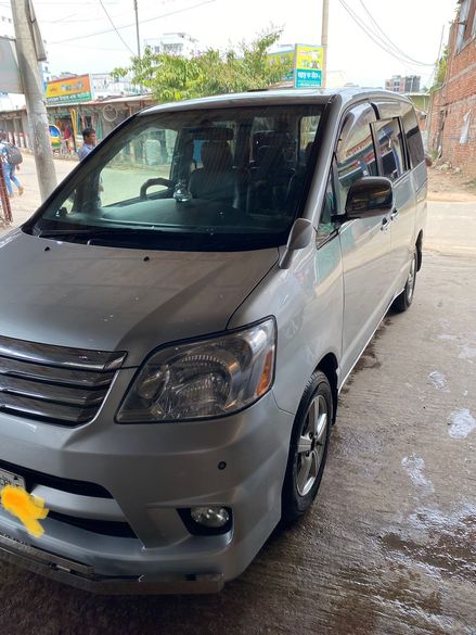 toyota X Noah 2006