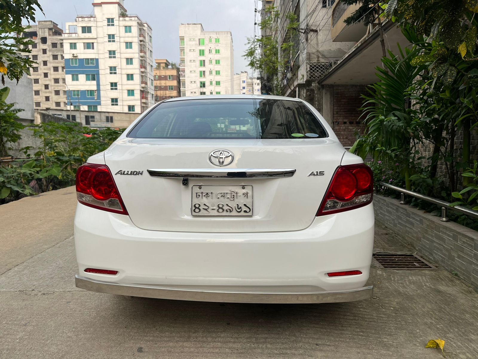toyota allion 2013(04)