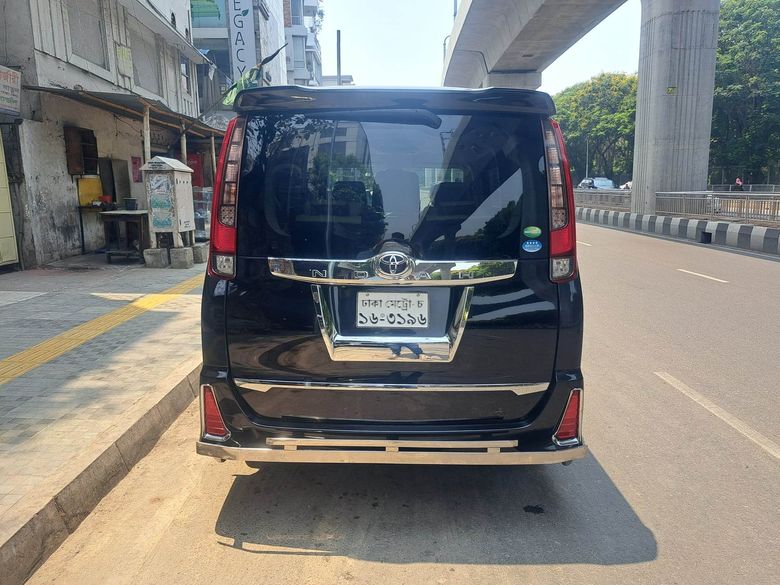 toyota noah GI 2016(03)